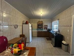 Image 3 - 875899