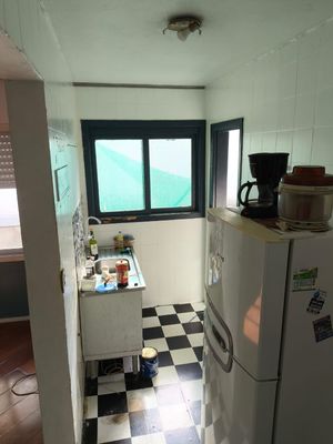Image 4 - 875900