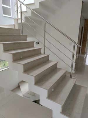 Image 10 - 875909