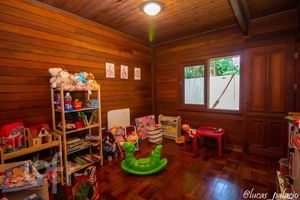Image 31 - 875910