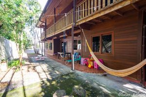 Image 12 - 875910