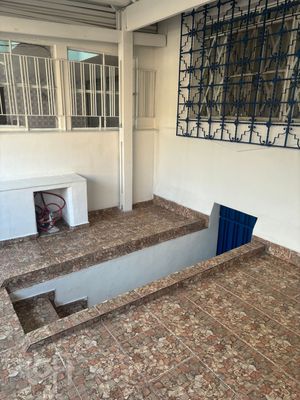 Image 13 - 875941