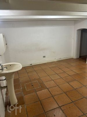 Image 18 - 875941
