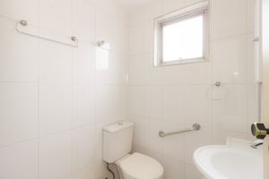 Image 16 - 875943
