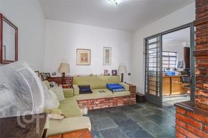 Image 4 - 875944