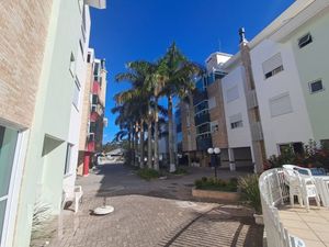 Image 14 - 875952