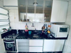 Image 11 - 875958