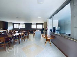 Image 32 - 875958