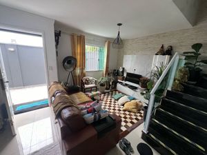 Image 16 - 875961