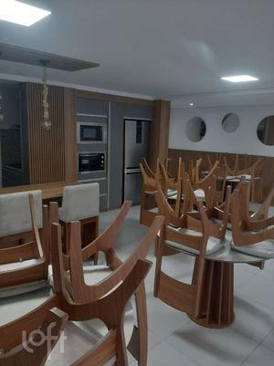 Image 17 - 875962