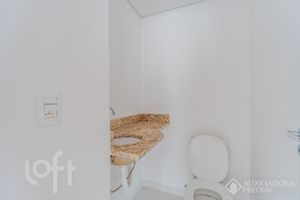 Image 21 - 875962