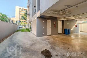 Image 37 - 875962