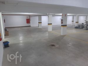 Image 1 - 875962