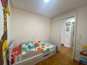 Image 9 - 875963