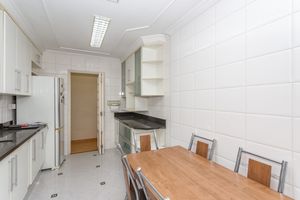 Image 42 - 875982