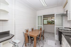 Image 45 - 875982