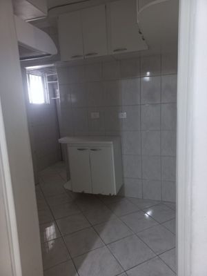 Image 3 - 875983