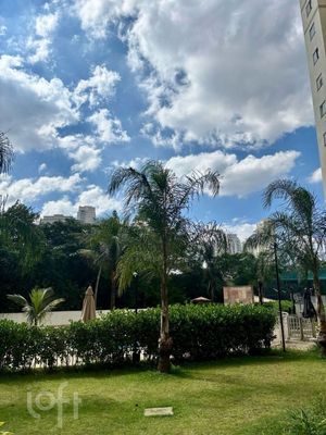 Image 15 - 875987