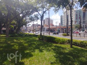 Image 24 - 875994