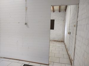 Image 3 - 875997