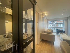 Image 8 - 875998