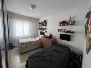 Image 2 - 875999