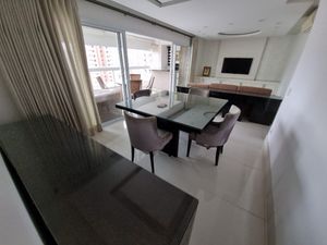 Image 4 - 876010