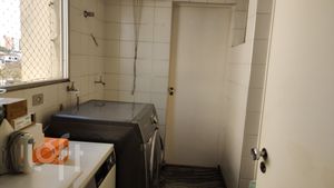 Image 10 - 876015