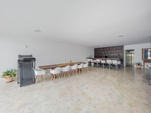 Image 17 - 876019