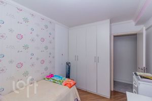 Image 19 - 876021