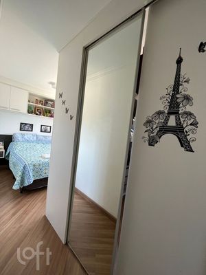 Image 18 - 876021