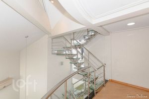 Image 28 - 876023