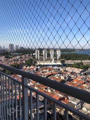 Image 18 - 876025
