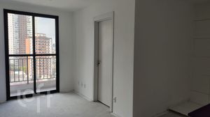 Image 32 - 876027
