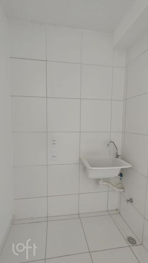 Image 15 - 876027