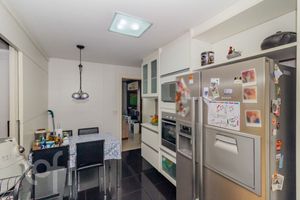 Image 32 - 876030