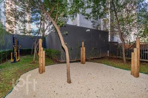 Image 48 - 876032