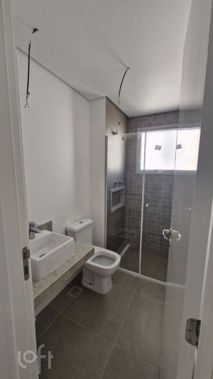 Image 19 - 876033