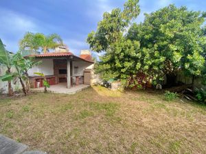 Image 10 - 876034