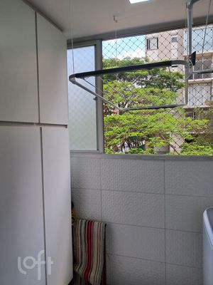 Image 6 - 876037