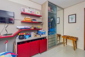 Image 11 - 876040