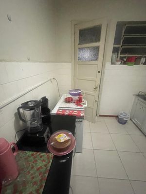 Image 6 - 876041