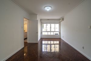 Image 1 - 876055