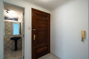 Image 13 - 876055