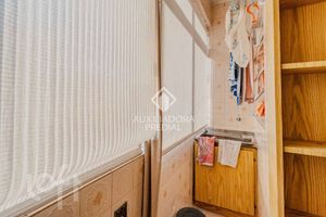 Image 22 - 876058