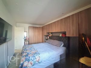 Image 4 - 876059