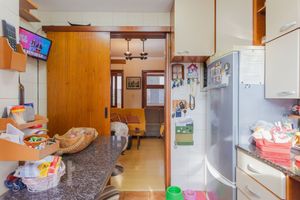 Image 8 - 876061