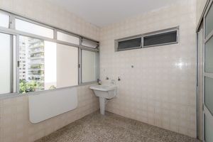 Image 33 - 876067