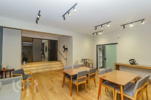 Image 33 - 876070