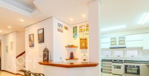 Image 4 - 876076